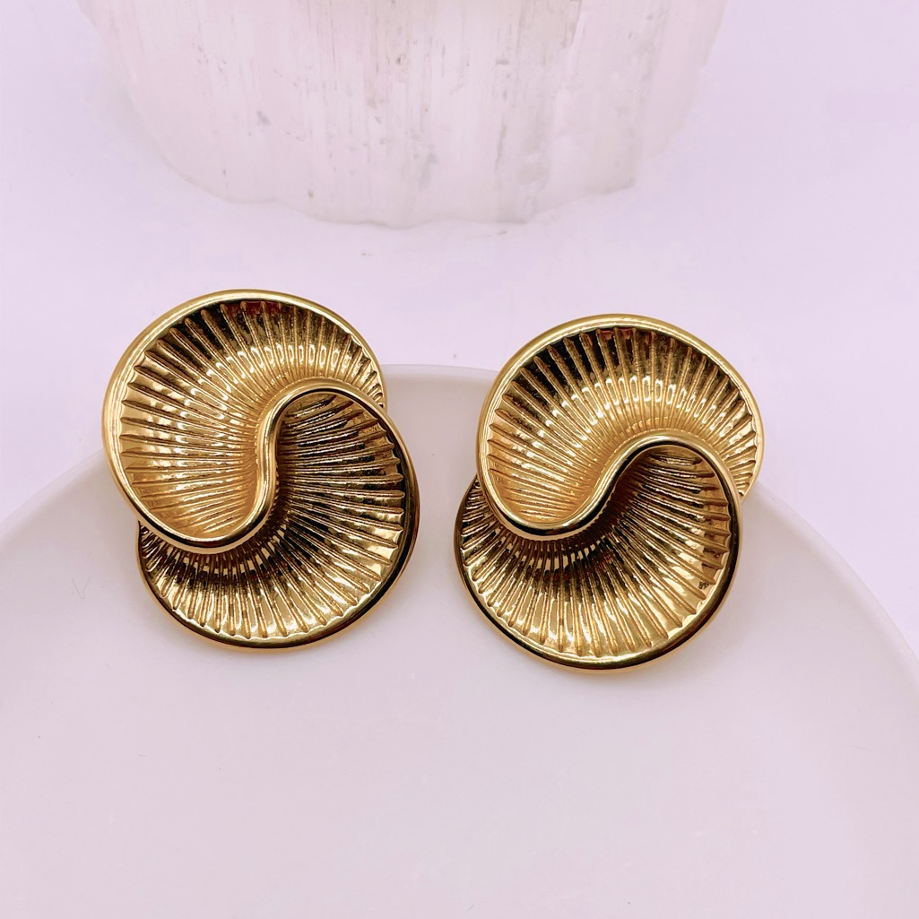 Gold Conch Earrings 25$
